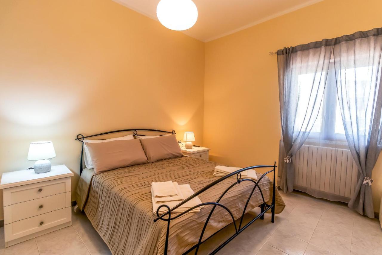 Il Giardino Degli Ulivi Bed & Breakfast Santa Maria Coghinas Exterior photo