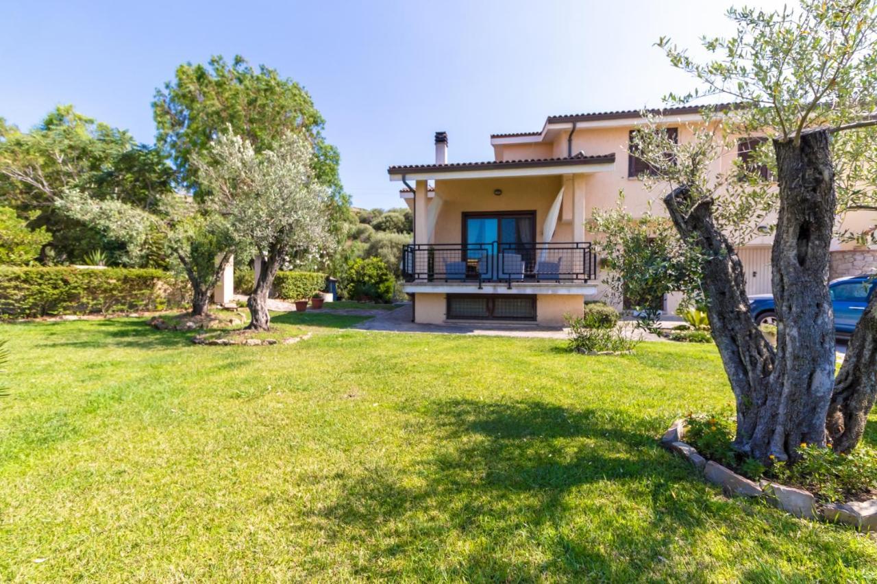 Il Giardino Degli Ulivi Bed & Breakfast Santa Maria Coghinas Exterior photo